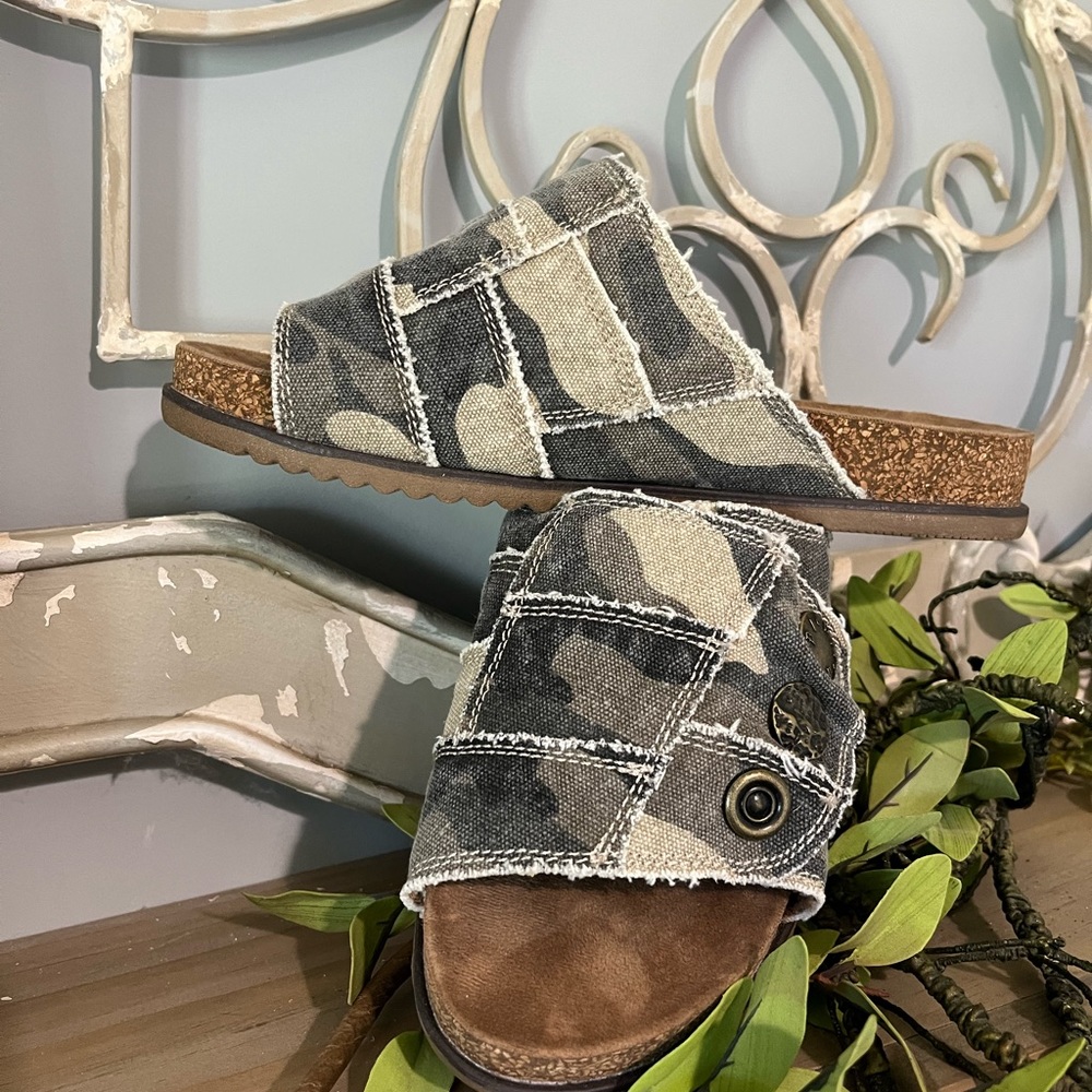 Blowfish Natural Camo Canvas Slides Womens 7 Comfy Sandals - Picture 5 of 11
